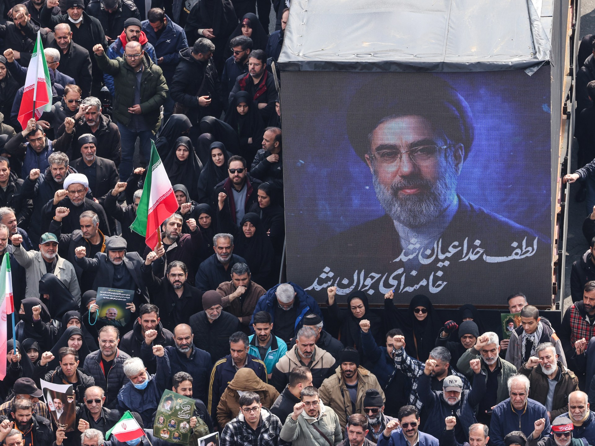 رويترز: المخابرات الأمريكية تستبعد انهيار النظام الإيراني