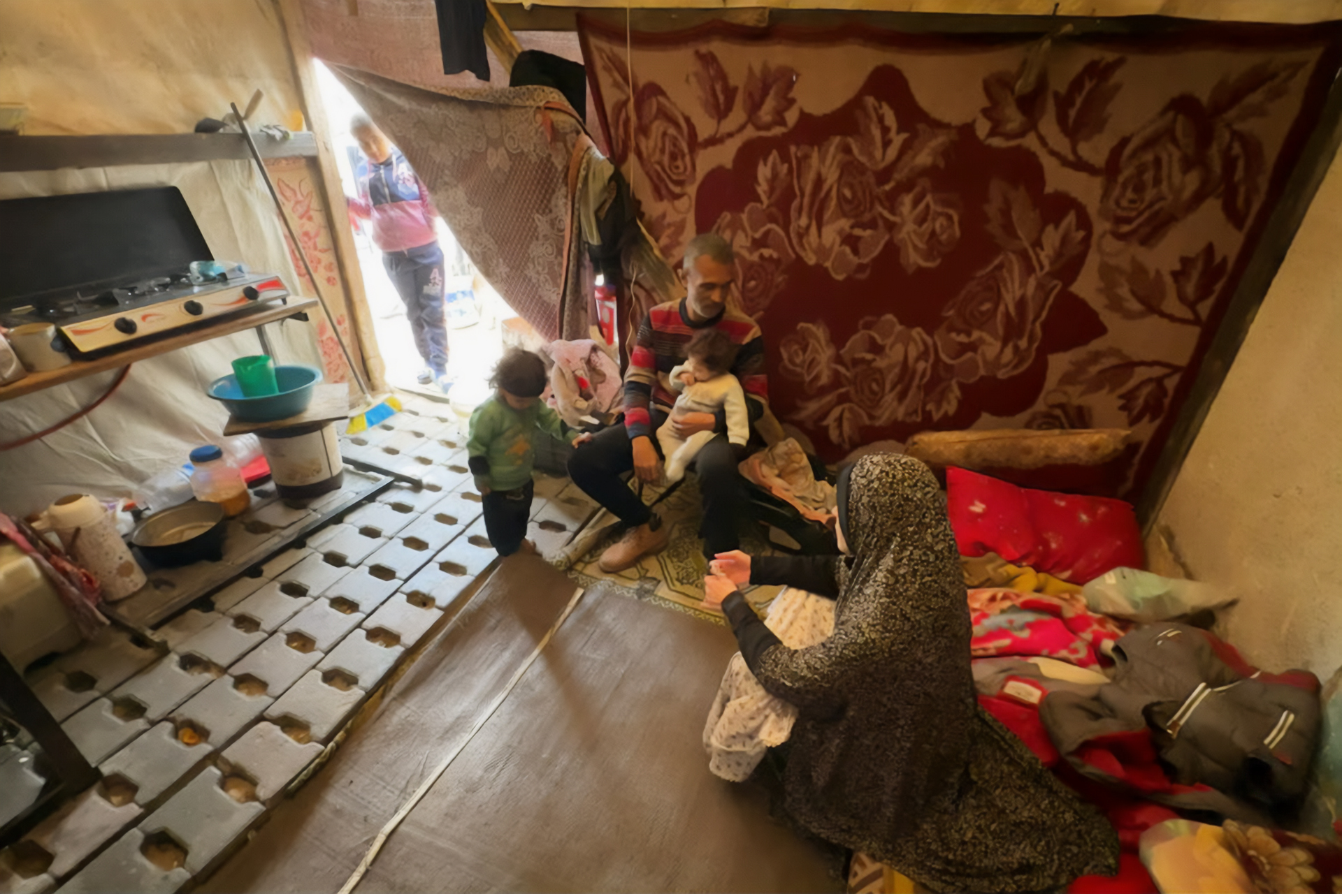 مأساة رضيعة تلخص تفاقم أزمة حليب الرضع في غزة020 مأساة رضيعة تلخص تفاقم أزمة حليب الرضع في غزة