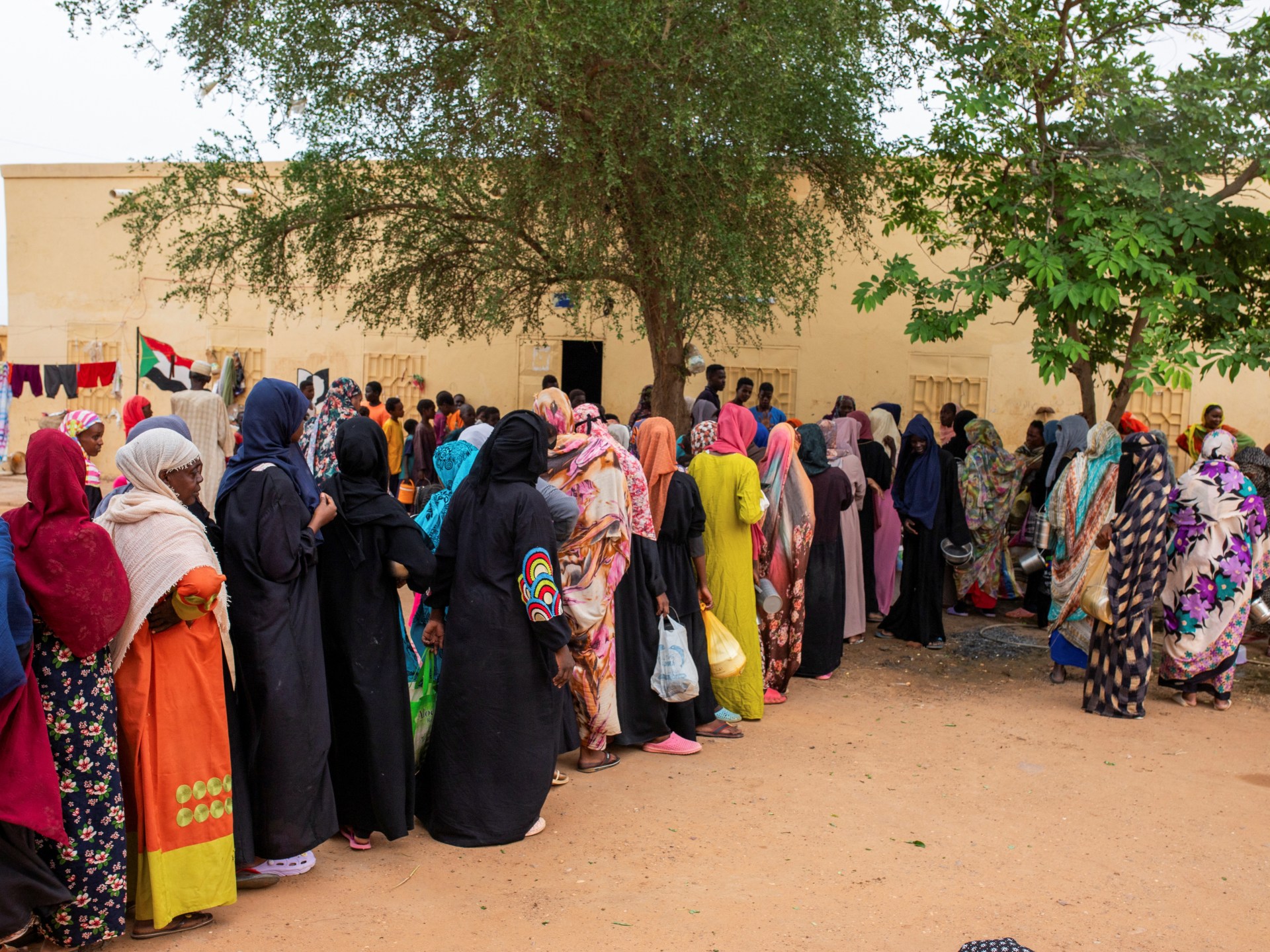 الكوليرا تعمق أزمة السودان وتحذير أميركي من تدفق الأسلحة والمقاتلين الأجانب