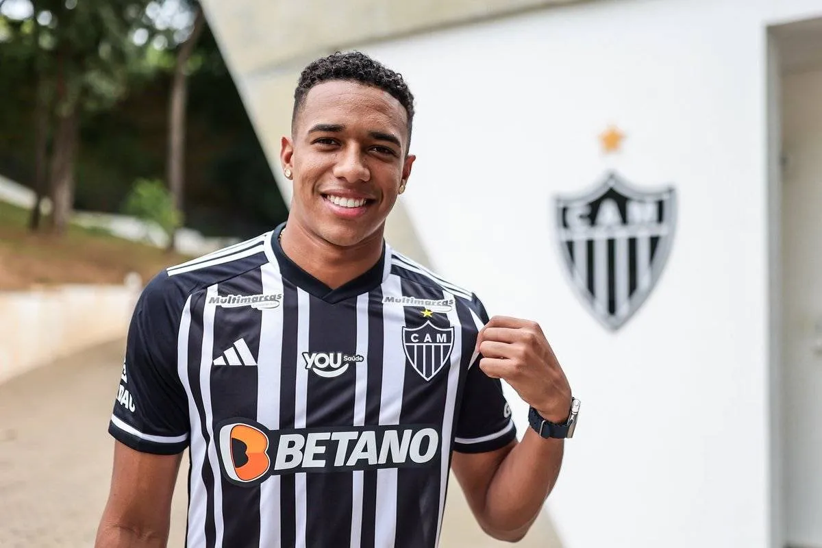 الوصل يتعاقد مع الجناح الطائر بالاسيوس020 الوصل يتعاقد مع الجناح الطائر بالاسيوس
