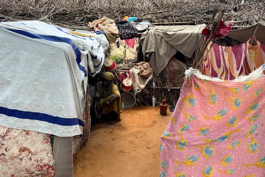 أطباء بلا حدود تعلق نشاطها في مخيم شهير بالسودان