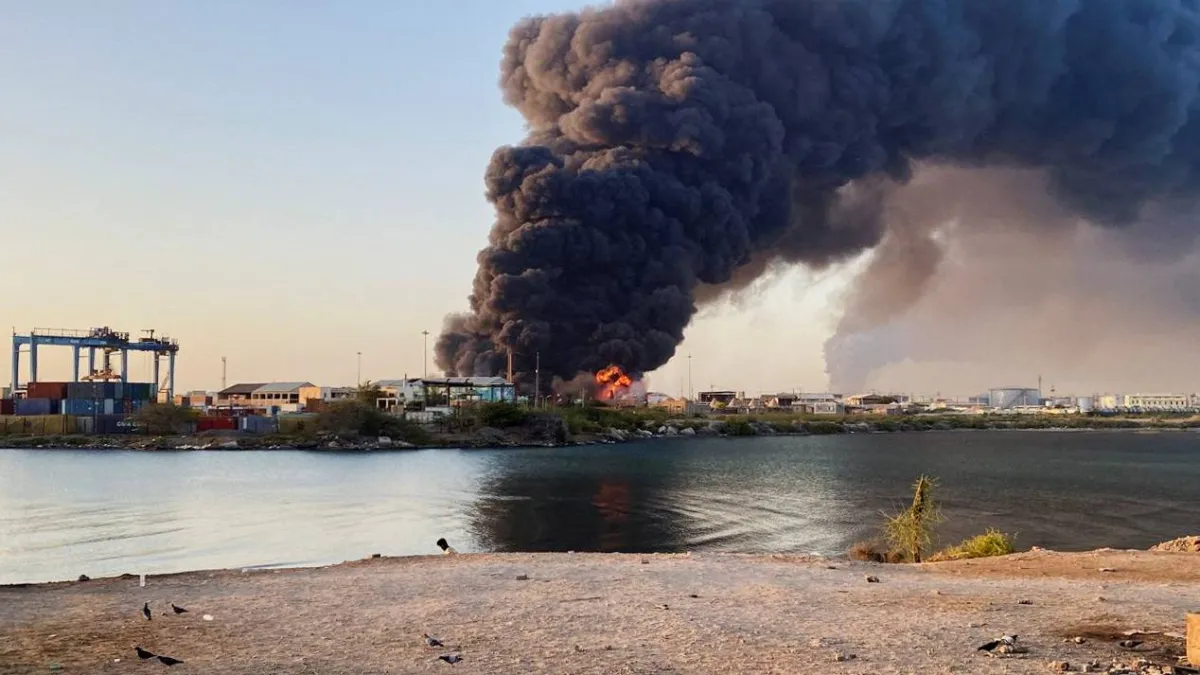 مسيرات تستهدف المطار وقاعدة للجيش وفندقا في بورتسودان020 مسيرات تستهدف المطار وقاعدة للجيش وفندقا في بورتسودان