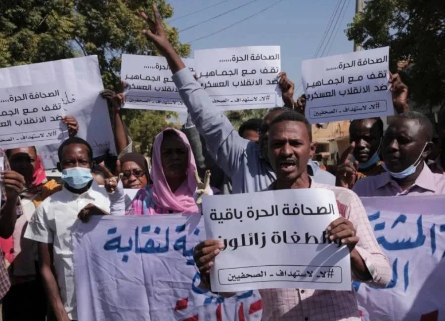 نقابة الصحفيين السودانيين تندد بحملات تحريض ضد صحافية الشرق