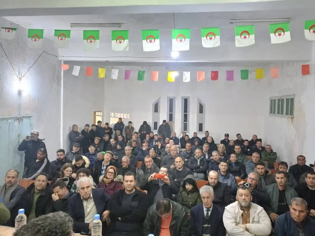 جبهة التحرير الجزائرية تواجه تمردا داخليا020 جبهة التحرير الجزائرية تواجه تمردا داخليا