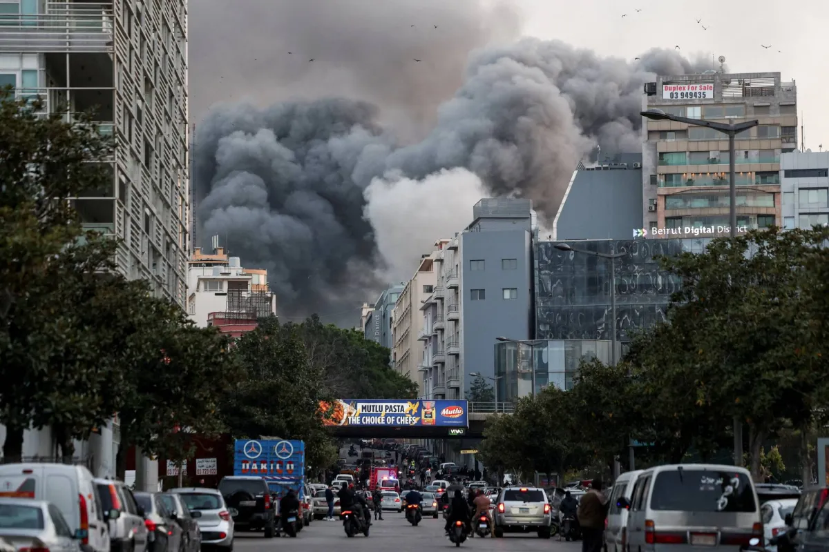 ليلة رعب في بيروت إثر غارات إسرائيلية مفاجئة... ونحو ألف قتيل منذ بدء الحرب