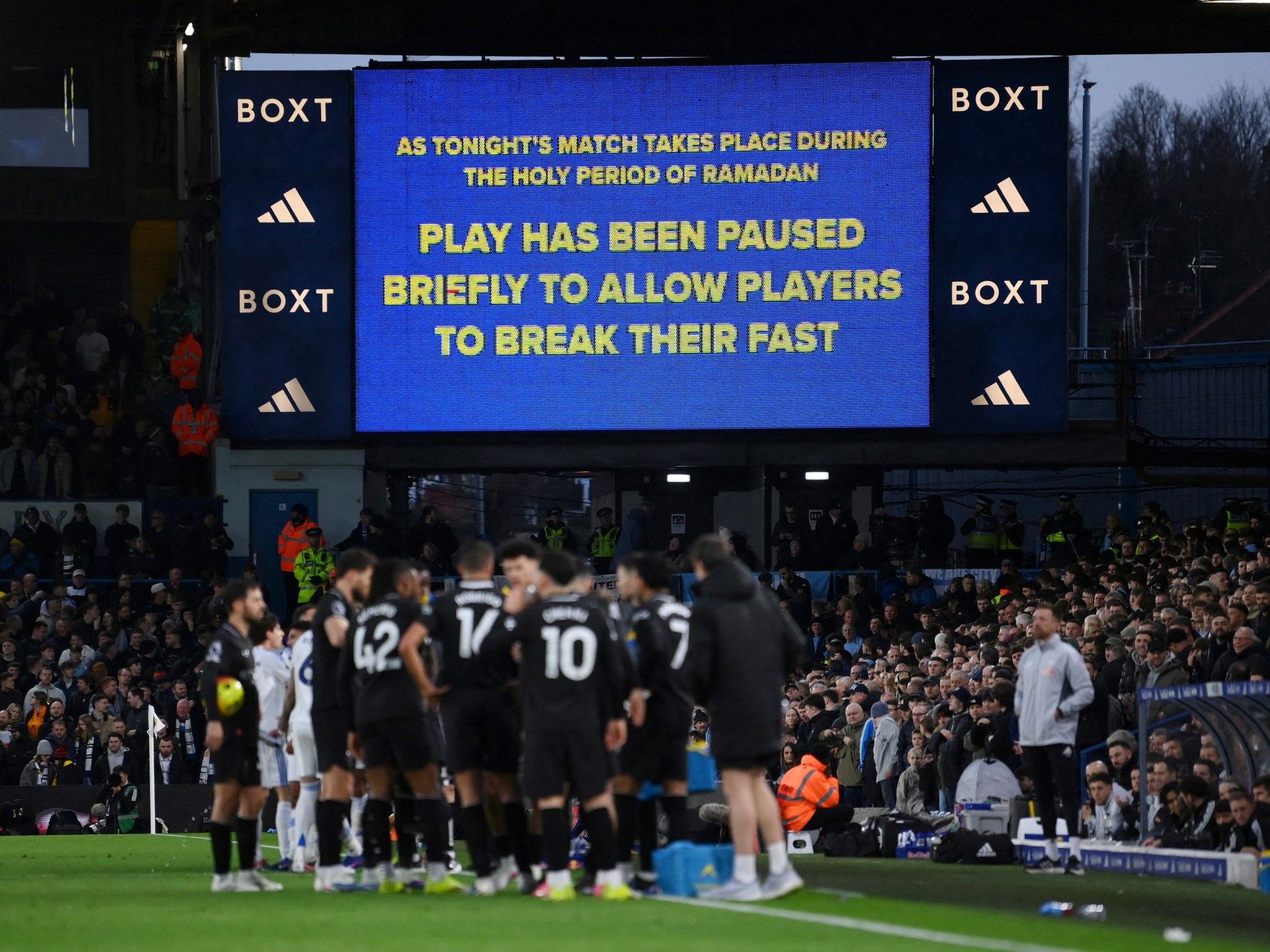 ردا على غوارديولا.. ليدز يصدر بيانا بخصوص إفطار اللاعبين المسلمين