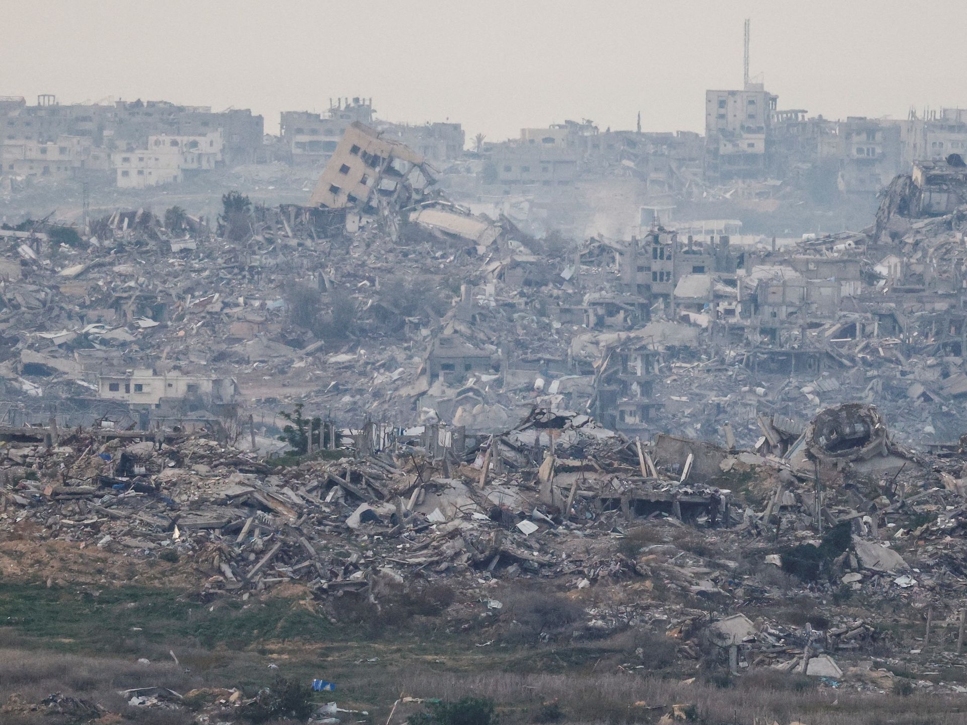 الحرب على غزة مباشر.. وفد إسرائيل المفاوض يناقش قوائم الأسرى الفلسطينيين وحماس تدين قصف جنين