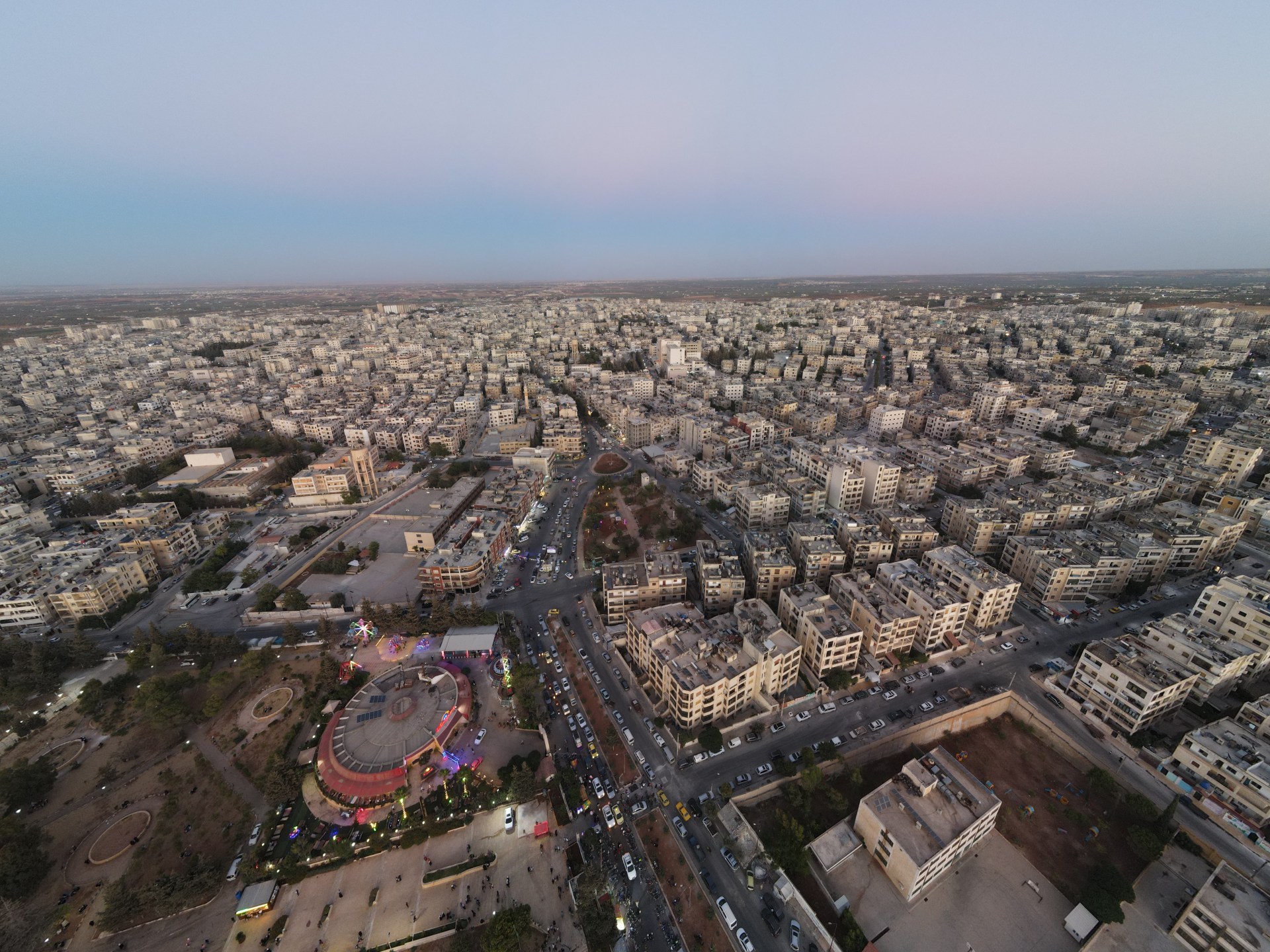 ليبراسيون: الحرب بين إسرائيل وحزب الله تثير تصعيدا شمال سوريا