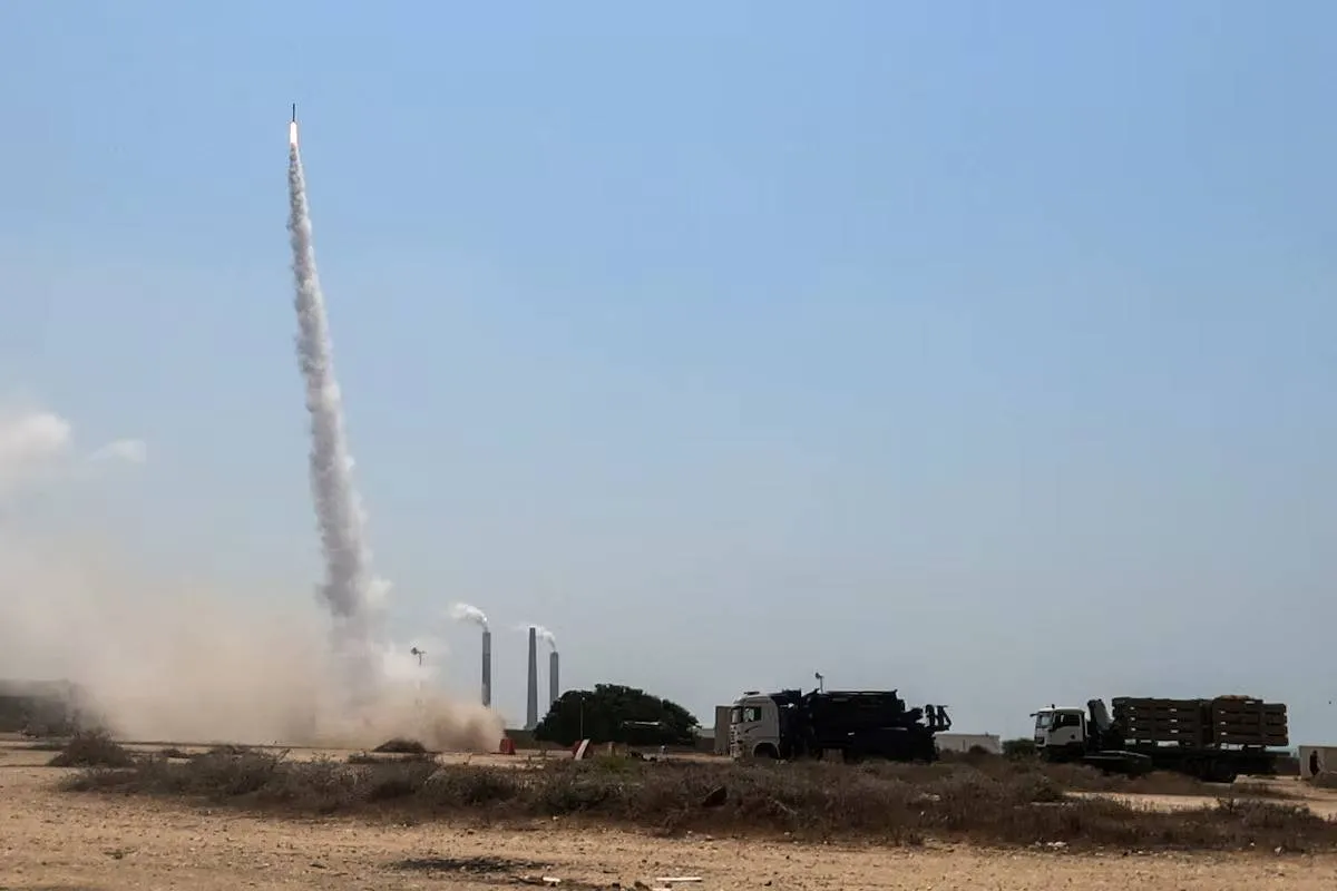 الجيش الإسرائيلي يعترض صاروخا أطلق من اليمن020 الجيش الإسرائيلي يعترض صاروخا أطلق من اليمن