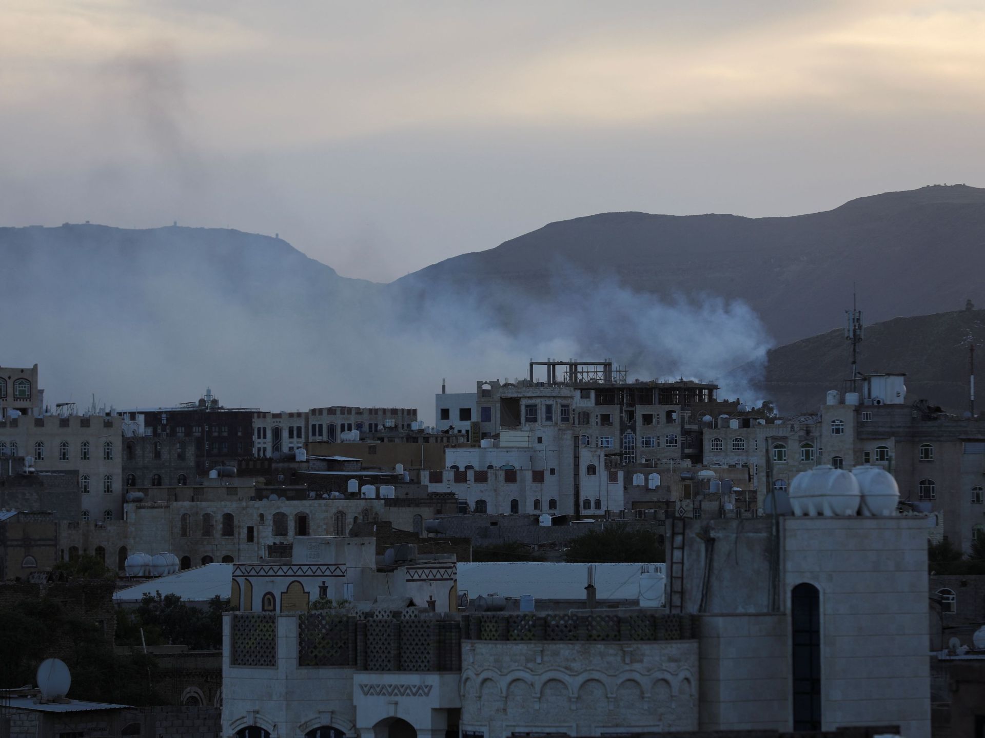 الحوثيون: 18 غارة أميركية بريطانية على اليمن