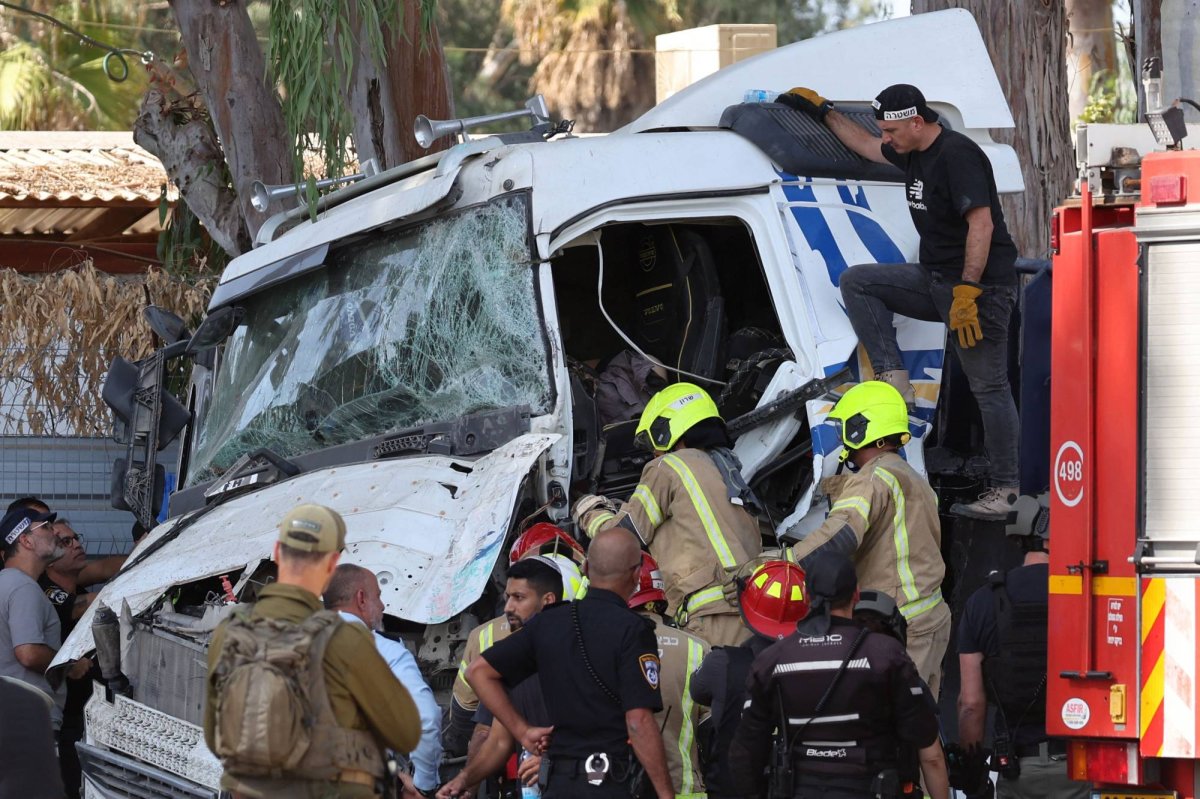 40 مصابا إثر حادثة دهس بمحطة للحافلات شمال تل أبيب