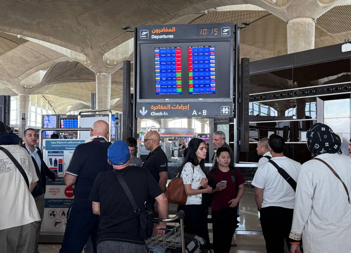 الأردن يعيد فتح مجاله الجوي بعد إغلاقه وسط التوتر بين إسرائيل وإيران020 الأردن يعيد فتح مجاله الجوي بعد إغلاقه وسط التوتر بين إسرائيل وإيران