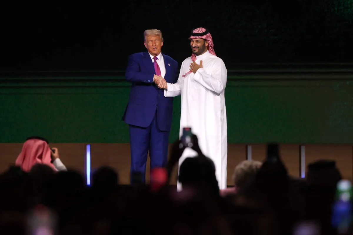 ترمب: سنرفع العقوبات عن سوريا بطلب من الأمير محمد بن سلمان020 ترمب: سنرفع العقوبات عن سوريا بطلب من الأمير محمد بن سلمان