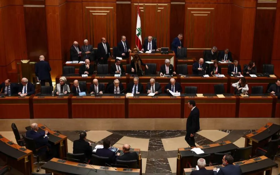 البرلمان اللبناني يقر تأجيل الانتخابات التشريعية عامين