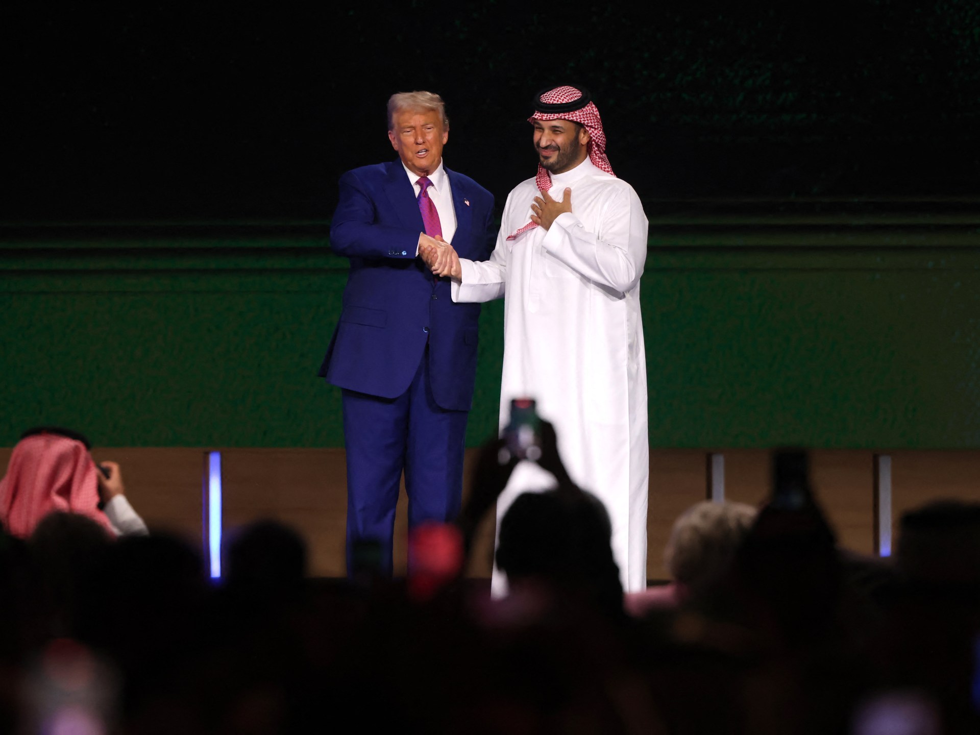 ترامب يلتقي بالرياض اليوم قادة دول الخليج والشرع قبل التوجه إلى قطر020 ترامب يلتقي بالرياض اليوم قادة دول الخليج والشرع قبل التوجه إلى قطر