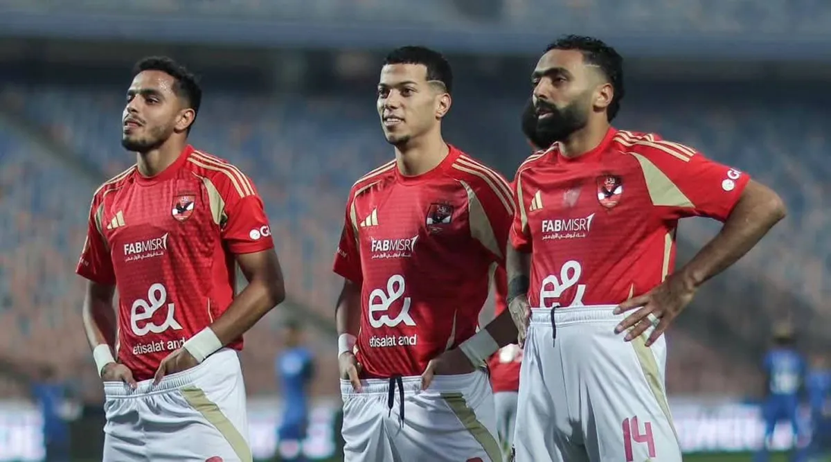 الدوري المصري: الأهلي يستعيد الصدارة بثنائية عاشور