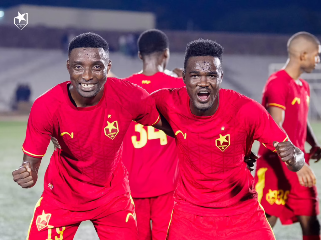 شاهد بالصور والفيديو.. شطة القبانيت تقود المريخ لإعتقال البوليس